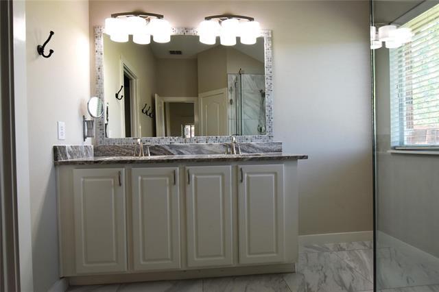 Building Photo - 2757 Cascade Cove Dr