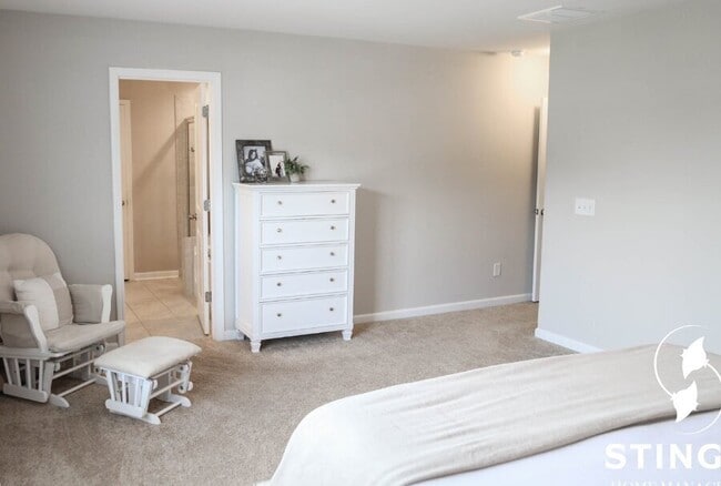 Building Photo - 24 Chauga St