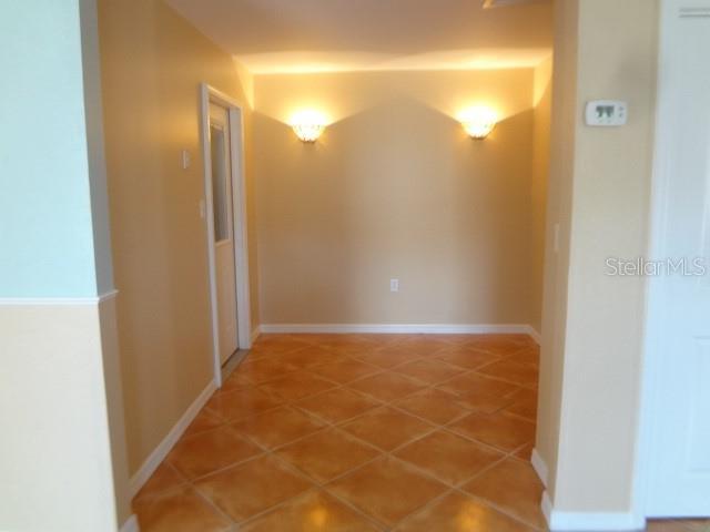 Building Photo - 1219 S Daytona Ave