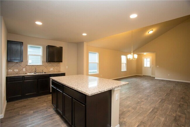 Building Photo - 142 Sulphur River Lp