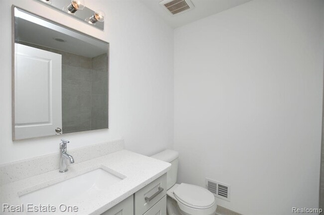 Building Photo - 2904 Zana Dr