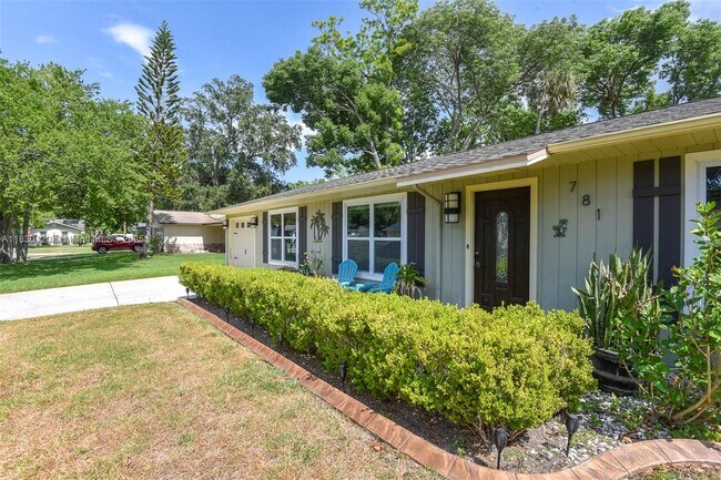 Building Photo - 781 Little Pine Dr