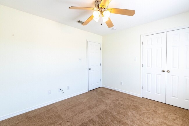 Building Photo - 3 Bedroom 2 Bath - D'Iberville