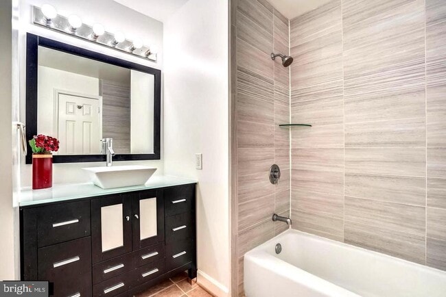 Building Photo - 3151 Borge St