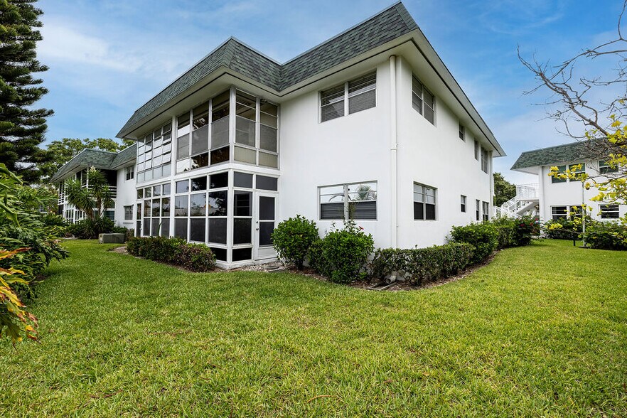 Building Photo - 2800 Indian River Blvd