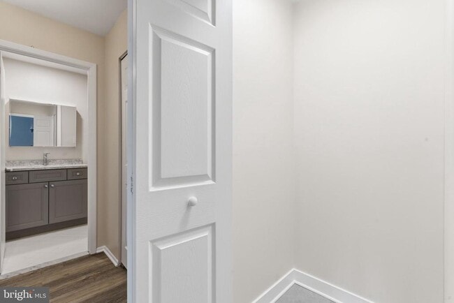 Building Photo - 463 Old Forge Crossing