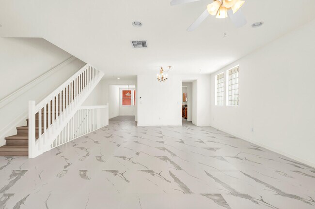 Building Photo - 750 Millbrae Ct