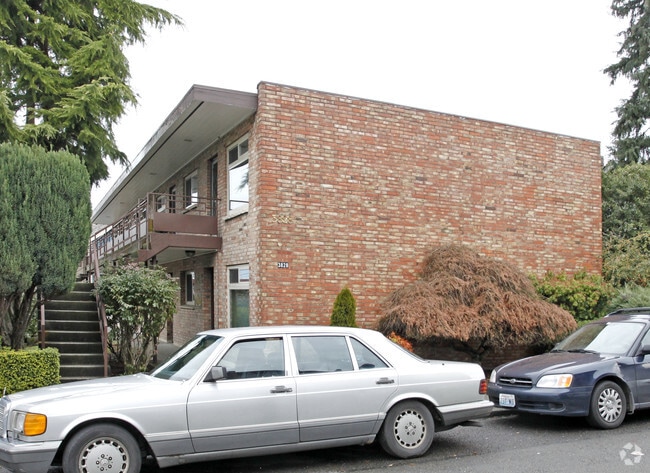 Primary Photo - 3828 S Edmunds St