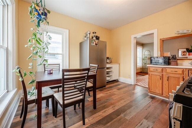 Building Photo - 7 Arlington St