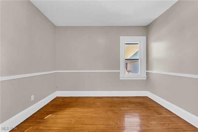 Building Photo - 3654 W 138th St