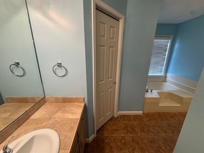 Building Photo - A Great Place to Call Home