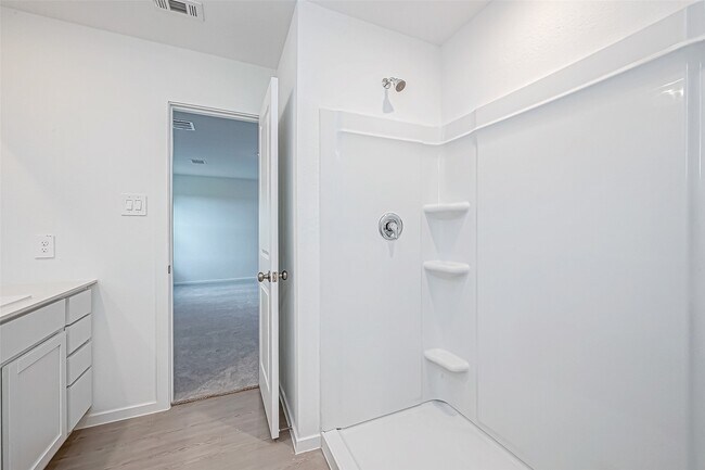 Building Photo - 719-719 Falling Cave Dr