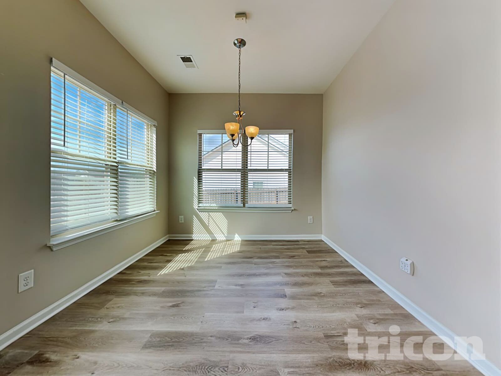 Building Photo - 539 Branch Wood Dr