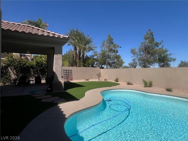 Building Photo - 1824 Dolce Dr