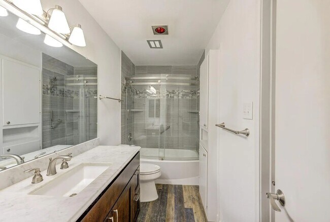 Building Photo - 839 Wax Myrtle Ln