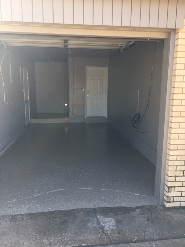 Building Photo - 309 Circle Dr