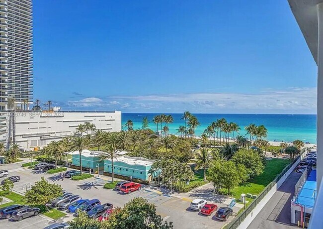 Building Photo - 1880 S Ocean Dr