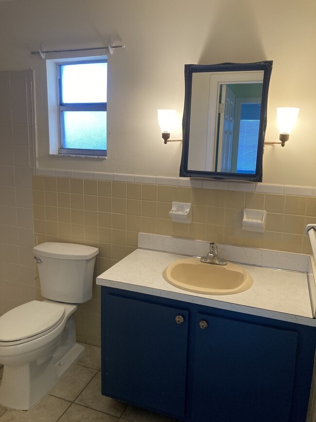 Building Photo - 2 Bed 2 Bath in Melbourne!