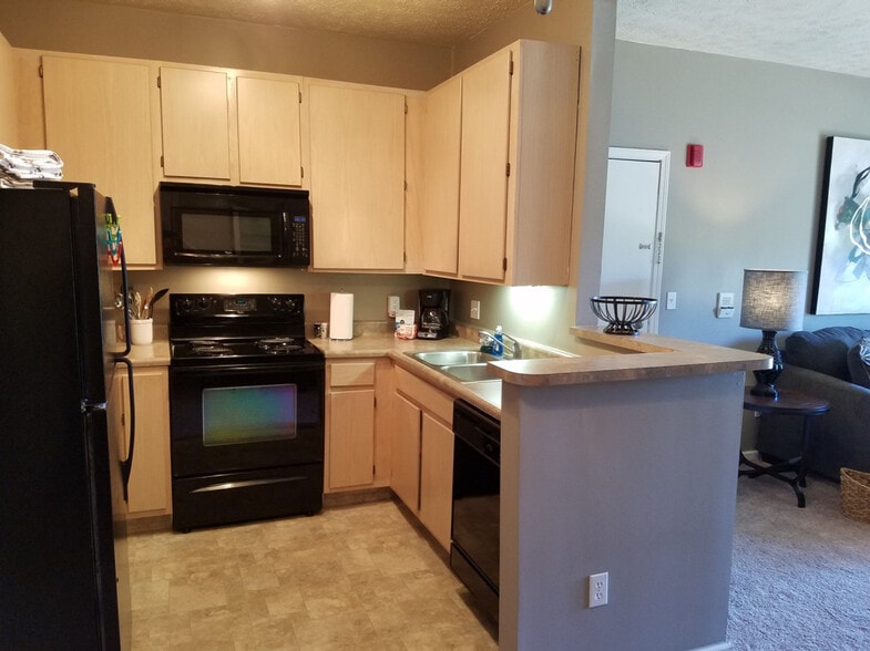 Building Photo - 1331 Winona Ct