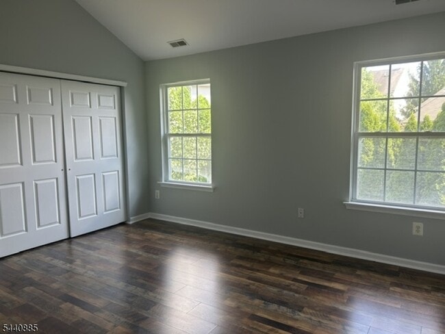 Building Photo - 246 Winding Hill Dr