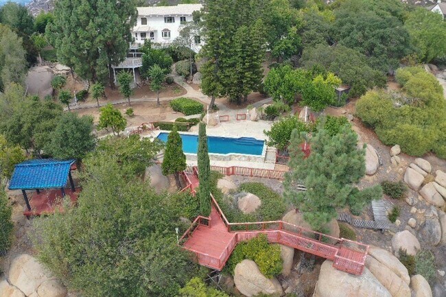 Building Photo - Hilltop Retreat with Pool, Garden & Panora...