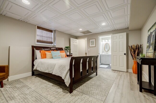 Building Photo - 2105 Brookridge Ter