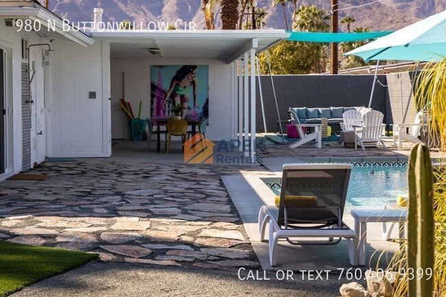 Building Photo - 980 N Buttonwillow Cir