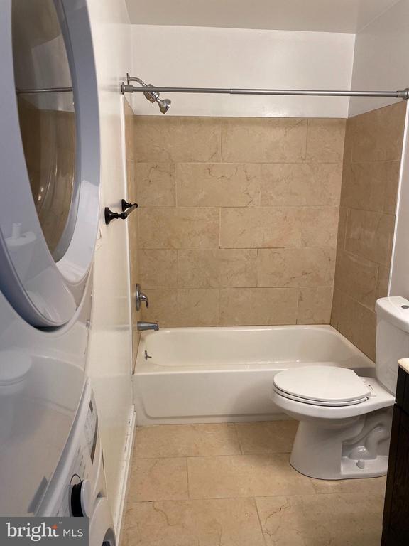 Building Photo - 11767 Carriage House Dr