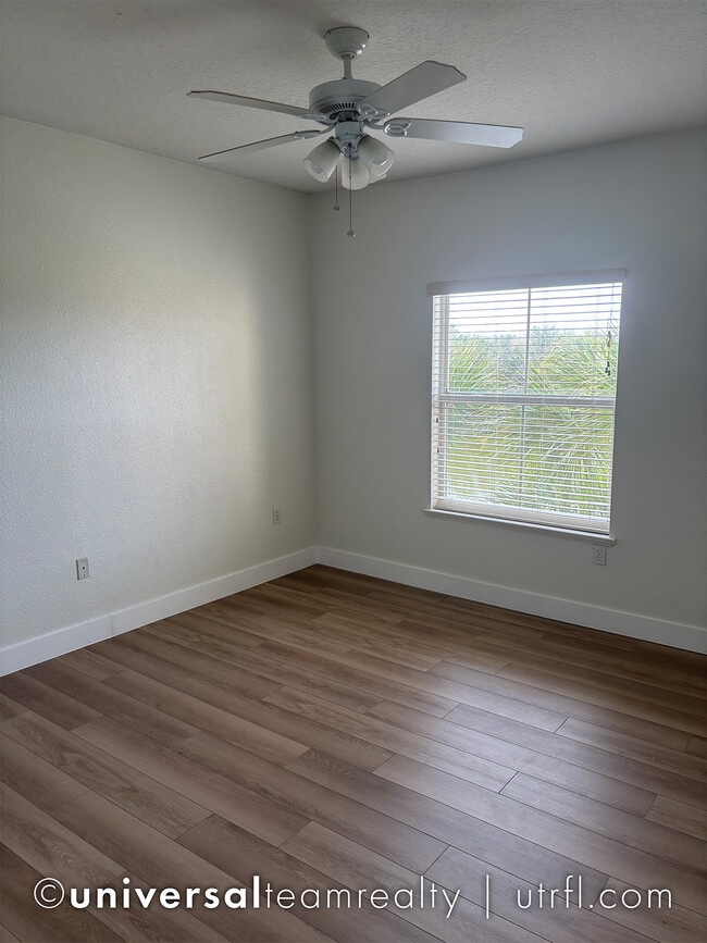 Building Photo - 11510 Villa Grand