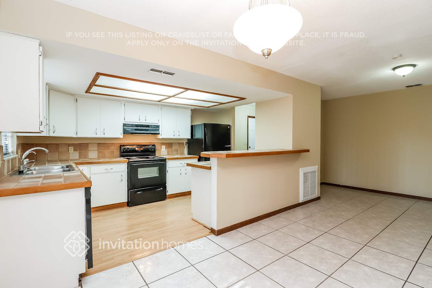 Building Photo - 10992 124th Ave N