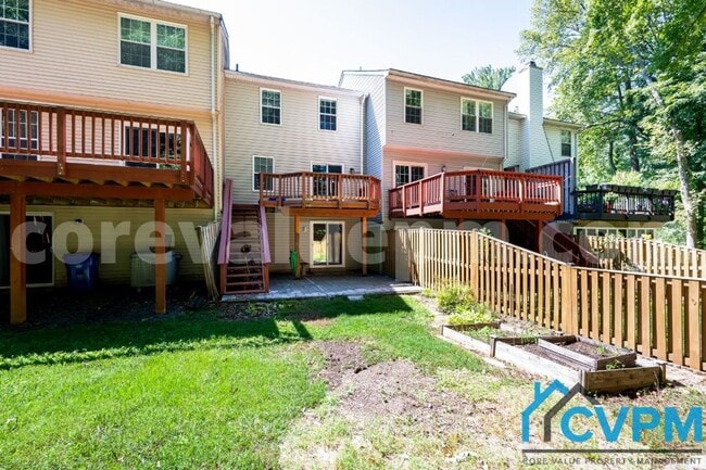 Building Photo - 9438 Fens Hollow