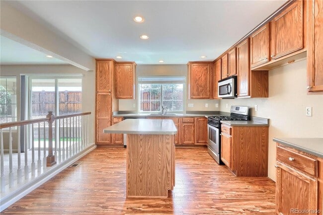 Building Photo - Gorgeous 4 bedroom in the highly sought af...