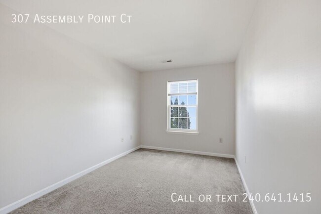 Building Photo - 307 Assembly Point Ct