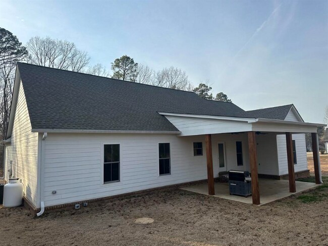 Building Photo - 145 Carefree Ln