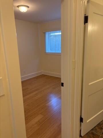 Building Photo - 916 10th Ave E