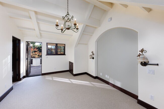 Building Photo - Delightful Private 3BR/4.5BA + Office Home in Del Mar
