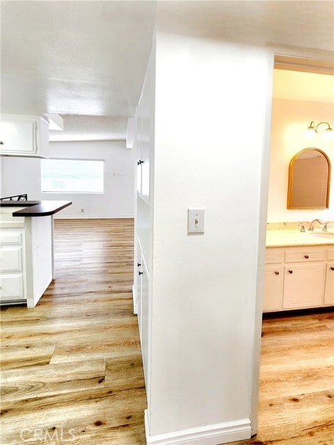 Building Photo - 326 10th Pl