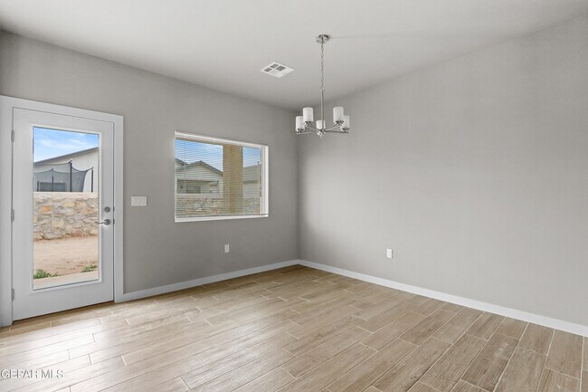 Building Photo - 348 San Jose