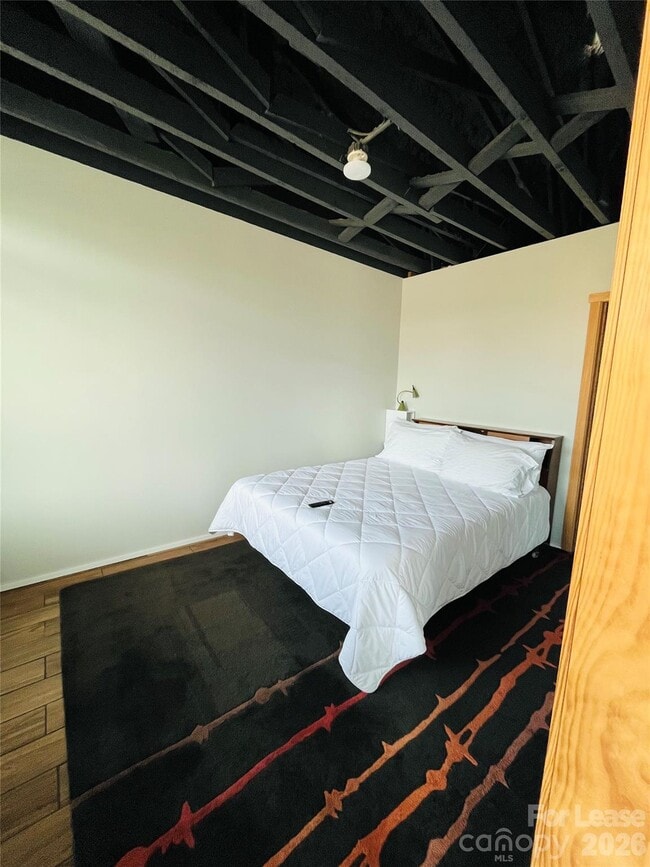 Building Photo - 274 Catawba Ave