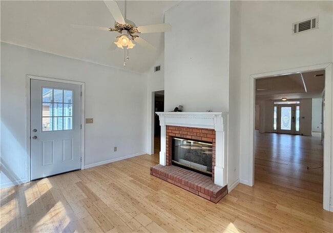 Building Photo - 1040 Sunny Field Ct NE