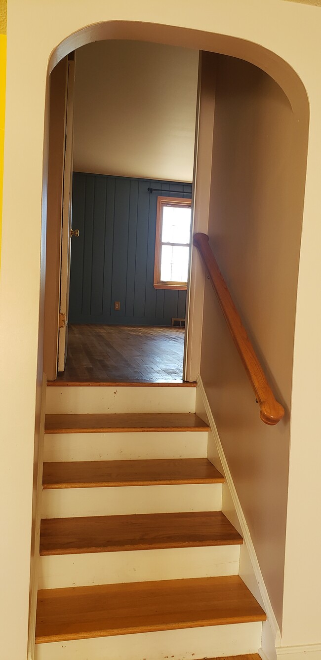 Stairs to the Master Bedroom - 901 Country Club Ave