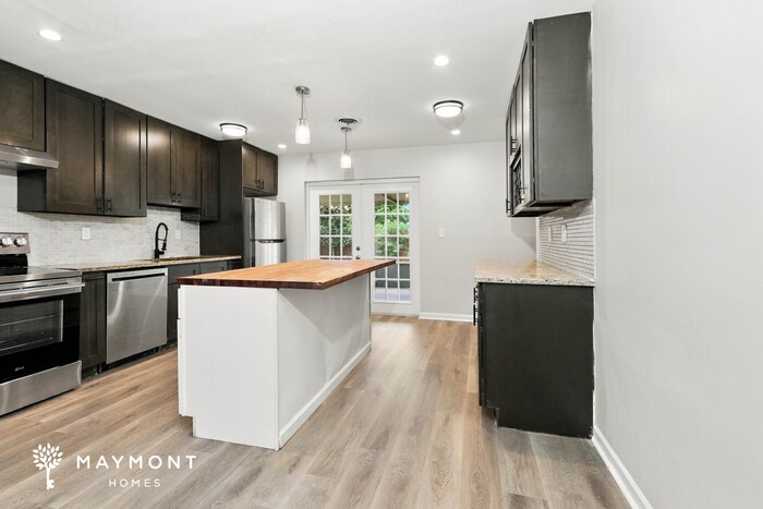 Building Photo - 3408 Taconic Dr