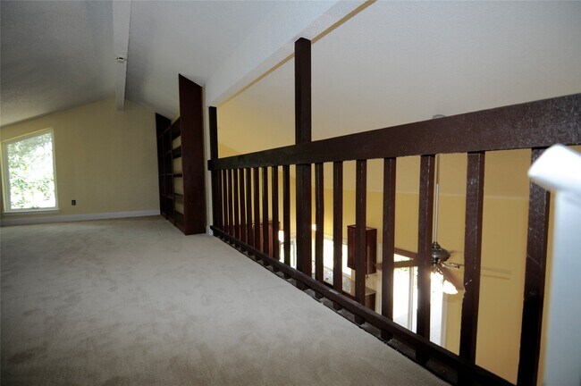 Building Photo - 1903 Brushy Creek Dr