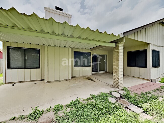 Building Photo - 5614 Misty Gln
