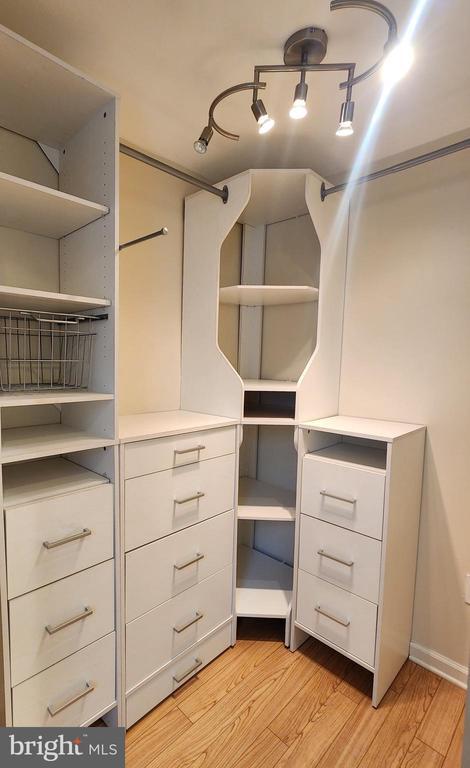 Building Photo - 9533 Quarry Bridge Ct