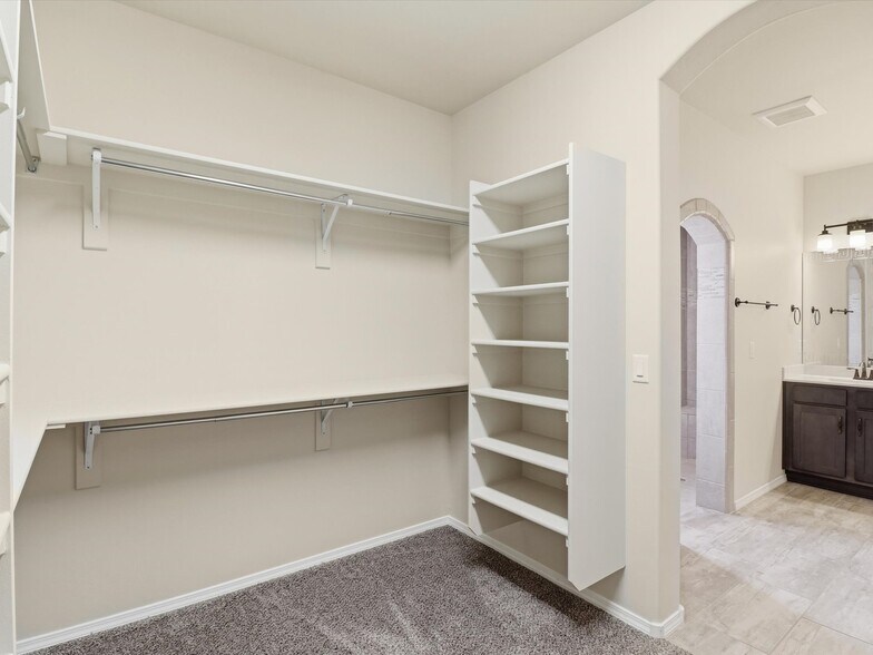 Building Photo - 6936 Dusty Dr NE