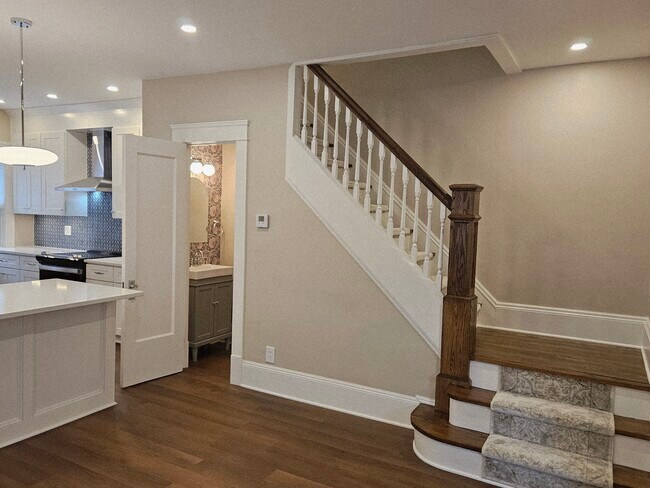 Building Photo - 9715 Clifton Blvd