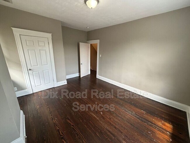 Building Photo - 2215 Mcgregor Pl