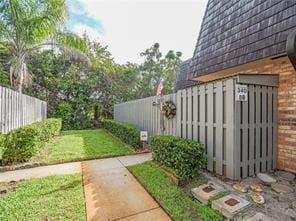 Building Photo - 340 S Waverly Pl