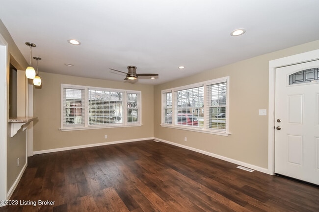 Building Photo - 4851 Maryman Rd